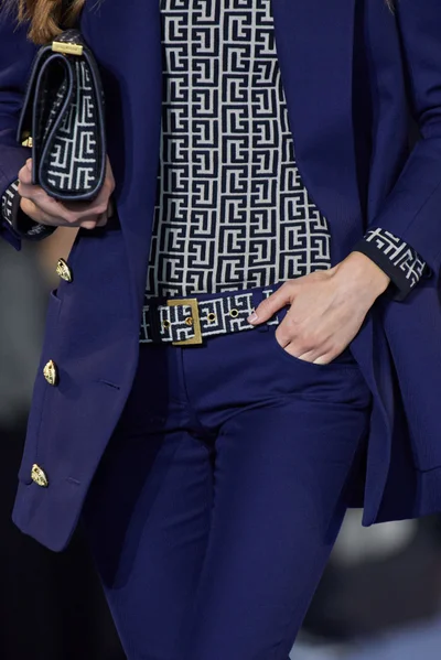 Look 57